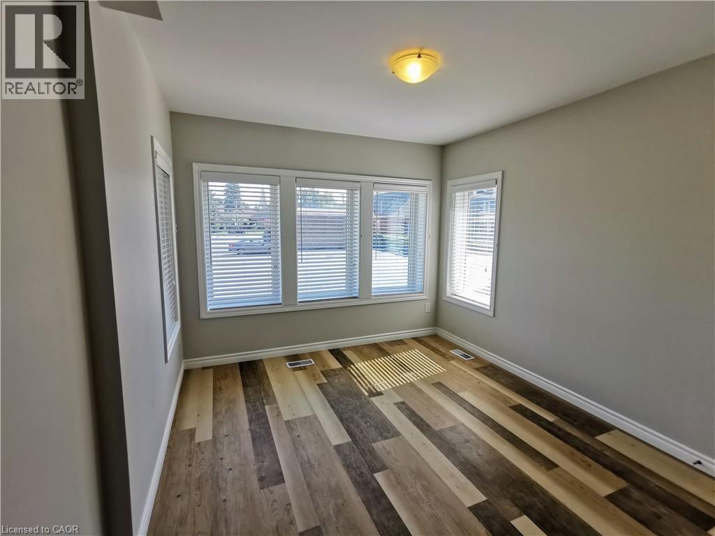 144 Ottawa Street S Property Photo 19