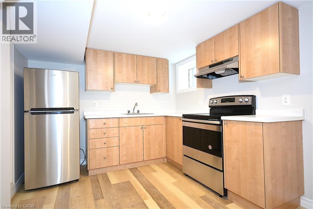 144 Ottawa Street S Property Photo 21