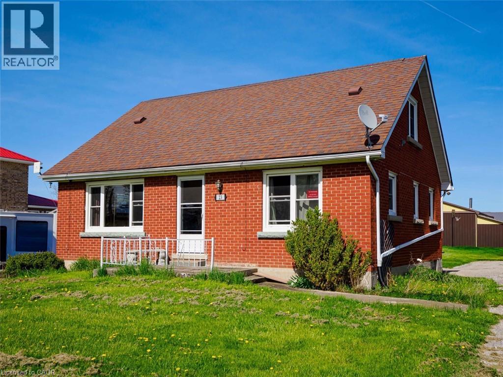 23 Erie Avenue S Property Photo 35