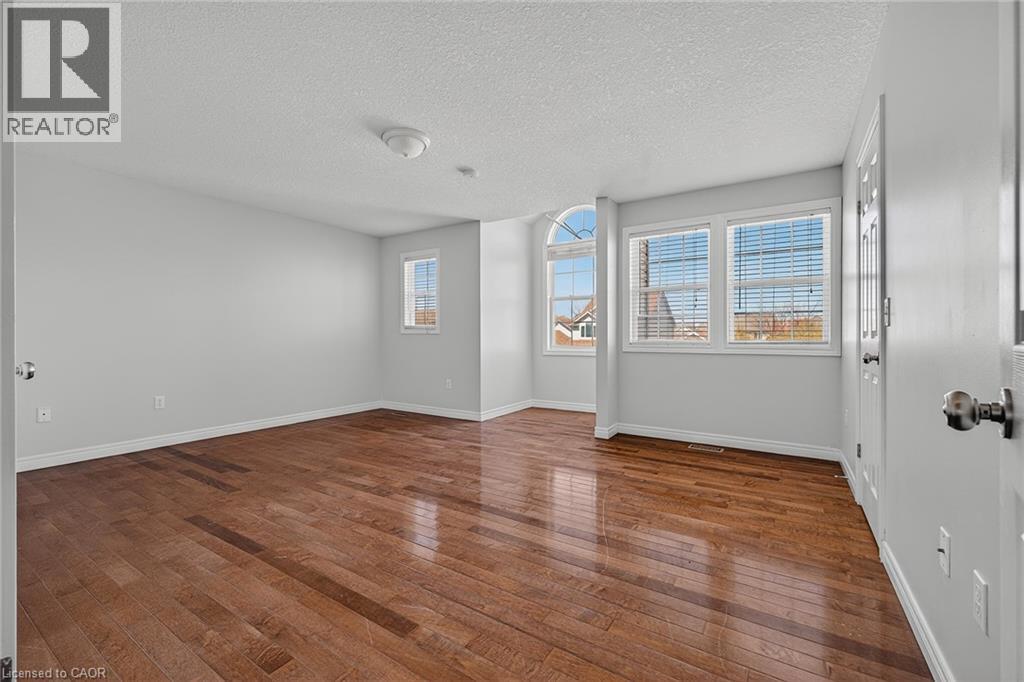 19 Sinclair Street Property Photo 15