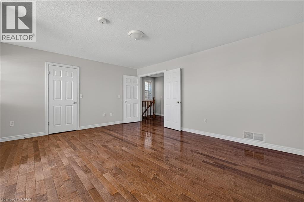 19 Sinclair Street Property Photo 16