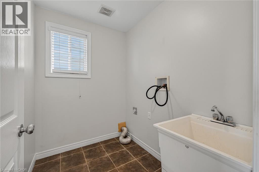 19 Sinclair Street Property Photo 24
