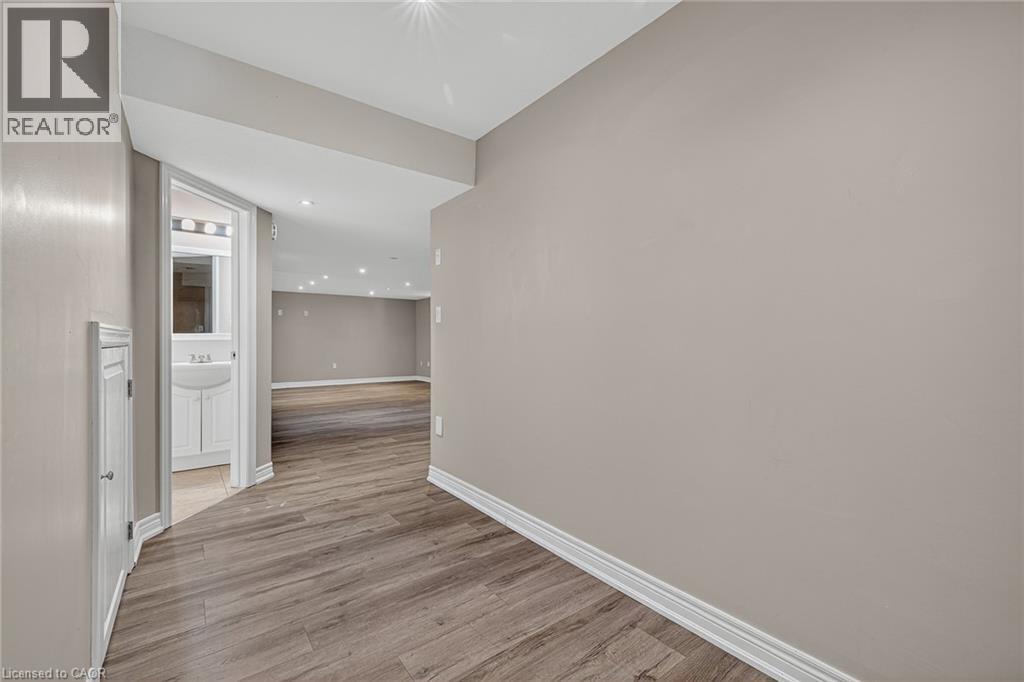 19 Sinclair Street Property Photo 27
