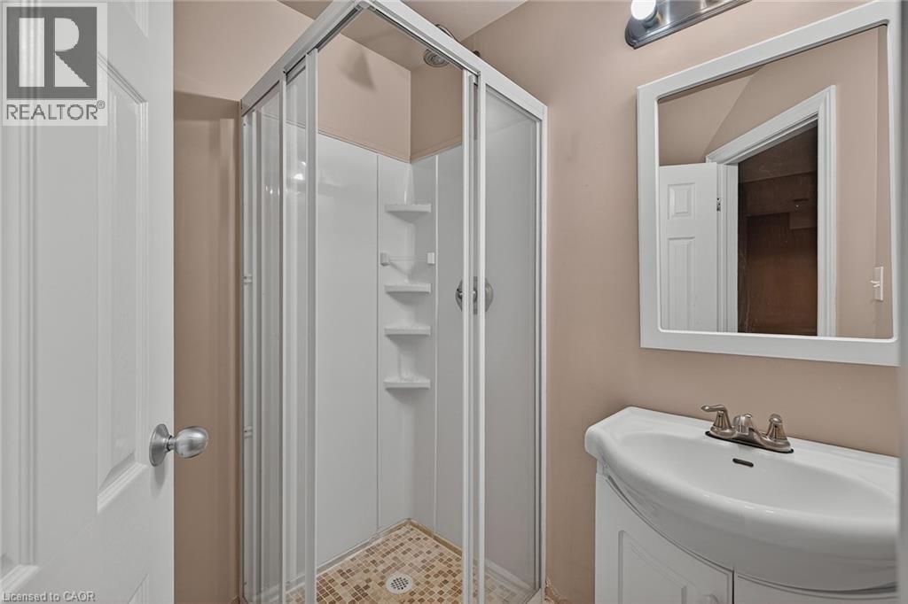 19 Sinclair Street Property Photo 28