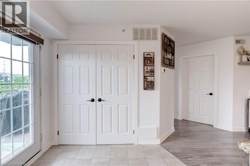 1800 Walkers Line Unit# 302 Property Photo 13
