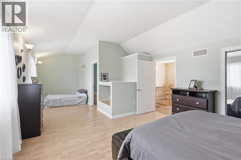 111 Erie Street Property Photo 24