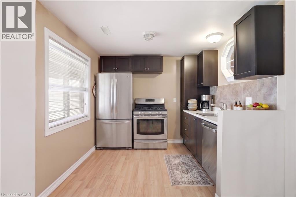 111 Erie Street Property Photo 28