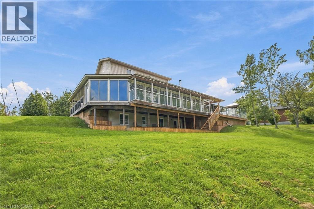 111 Erie Street Property Photo 33