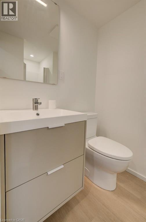 26 King Street E Property Photo 11