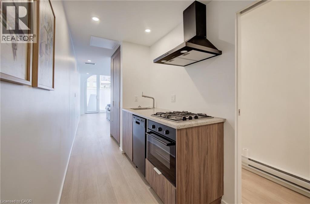 26 King Street E Property Photo 18