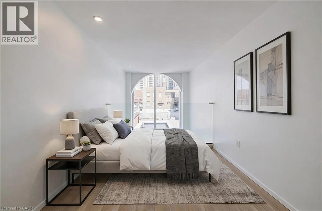 26 King Street E Property Photo 23