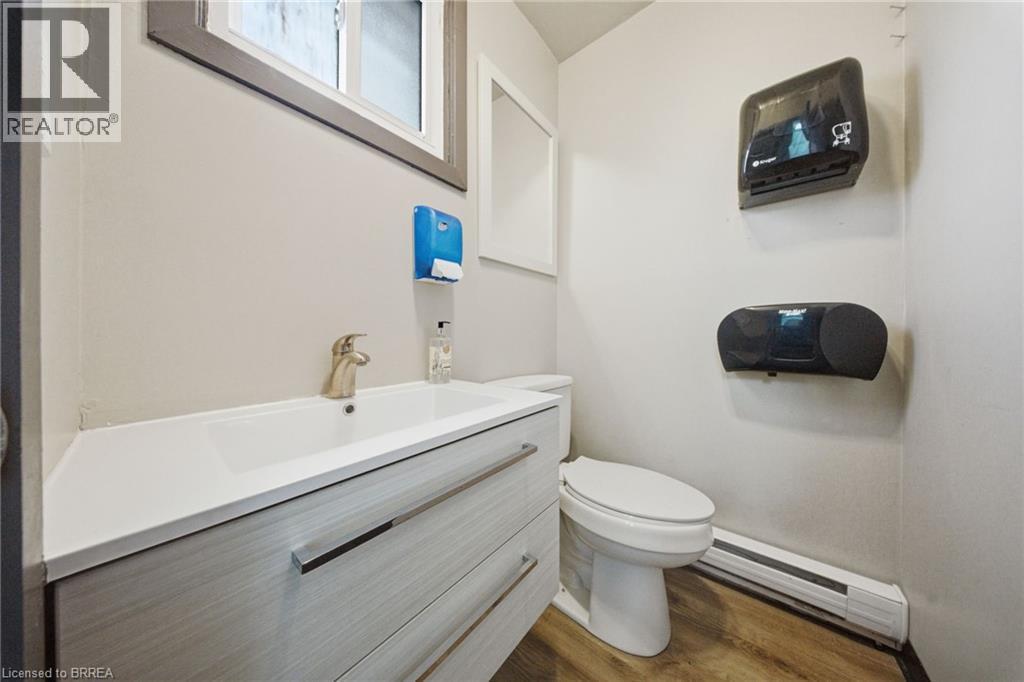 50 King George Road Unit# 3 Property Photo 6