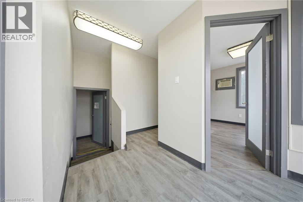 50 King George Road Unit# 3 Property Photo 9