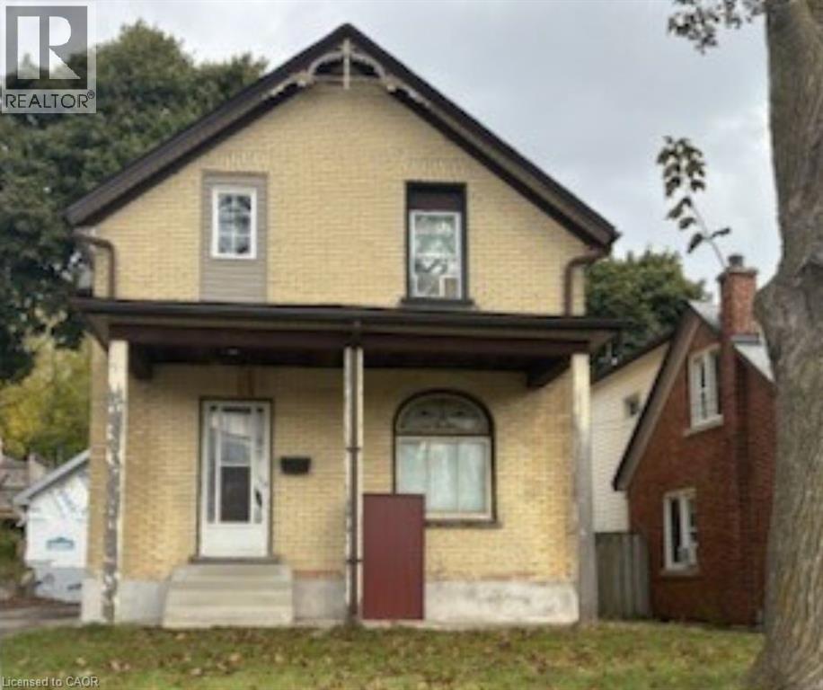 138 COURTLAND Avenue E