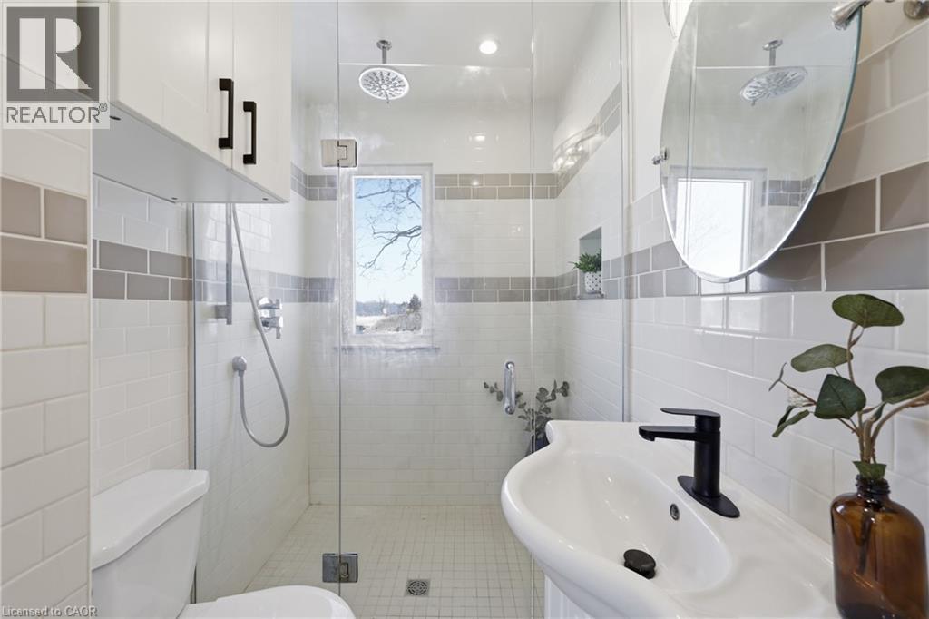 74 Freelton Road Property Photo 17