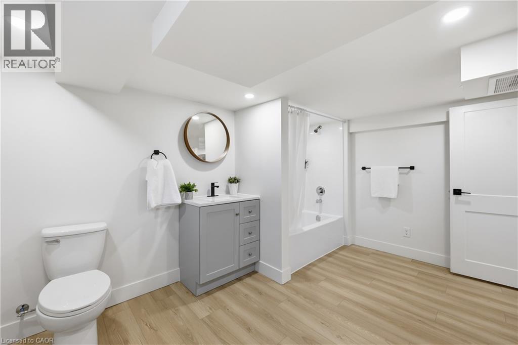 74 Freelton Road Property Photo 20