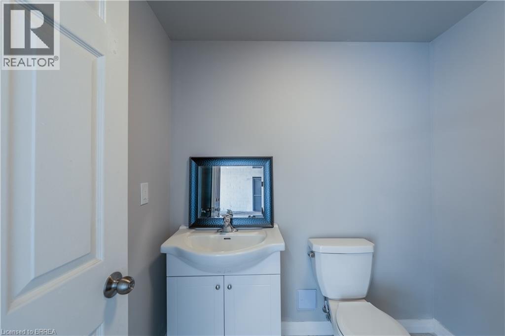 568 West Street Property Photo 13