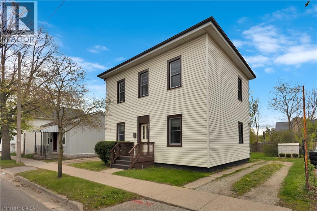 303 Dalhousie Street Property Photo 2