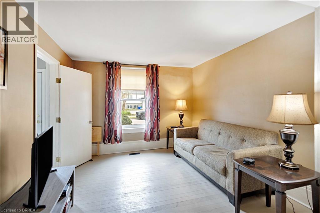 303 Dalhousie Street Property Photo 5