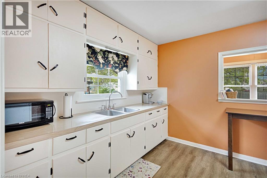 303 Dalhousie Street Property Photo 8