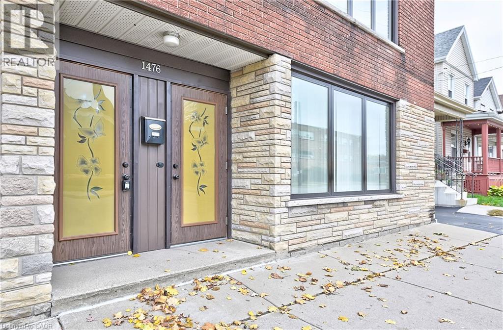 1476 Barton Street E Property Photo 2