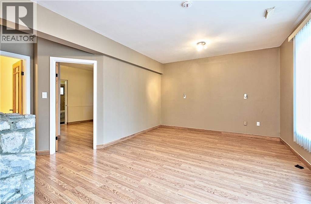 1476 Barton Street E Property Photo 5