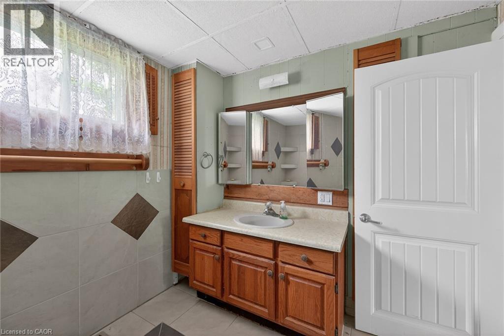 313 John Street Property Photo 25