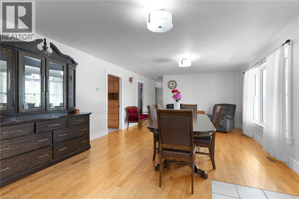 6 Scott Street Property Photo 24