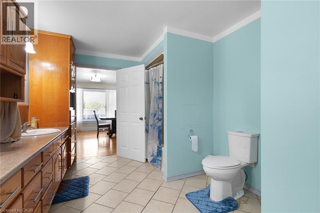 6 Scott Street Property Photo 28