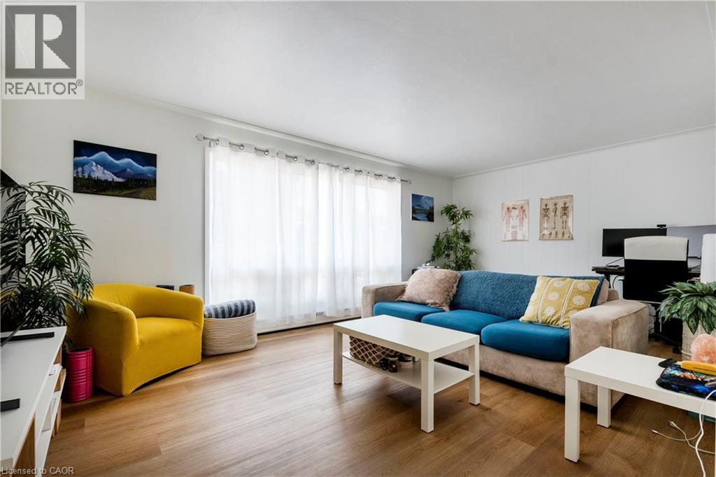 43 Sixth Avenue Property Photo 8