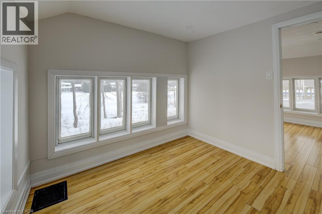 3355 King Street E Property Photo 11