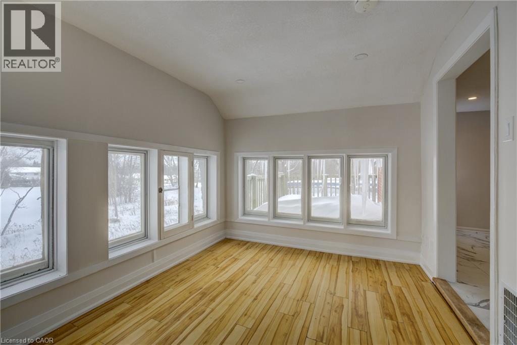 3355 King Street E Property Photo 12