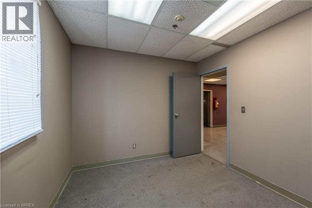 115 Scott Avenue Unit# B Property Photo 8