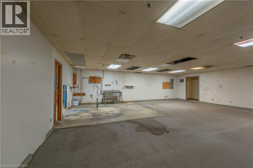 115 Scott Avenue Unit# B Property Photo 12