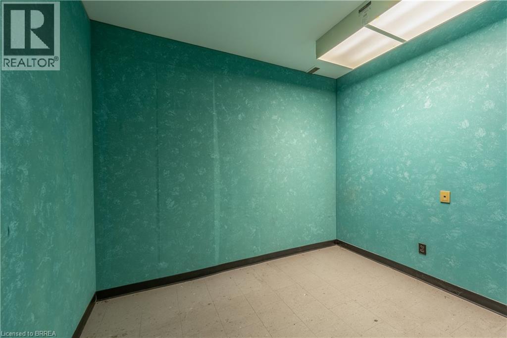 115 Scott Avenue Unit# B Property Photo 26