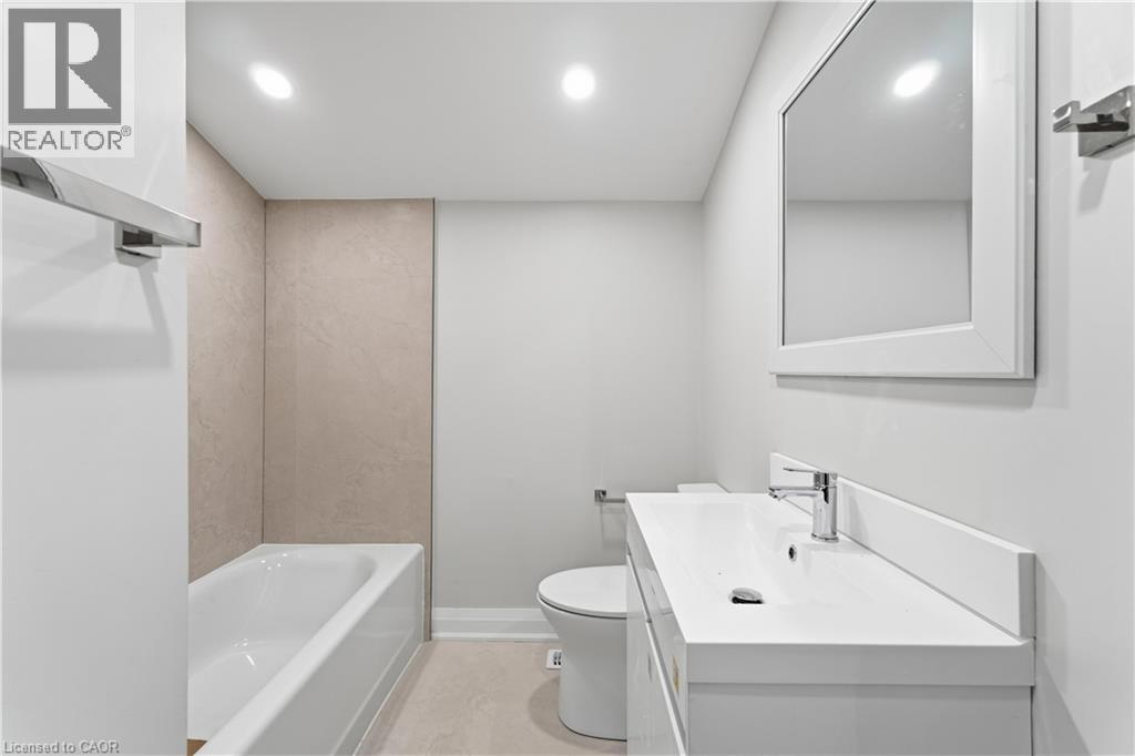124 Mcelroy Road E Unit# 3 Property Photo 12