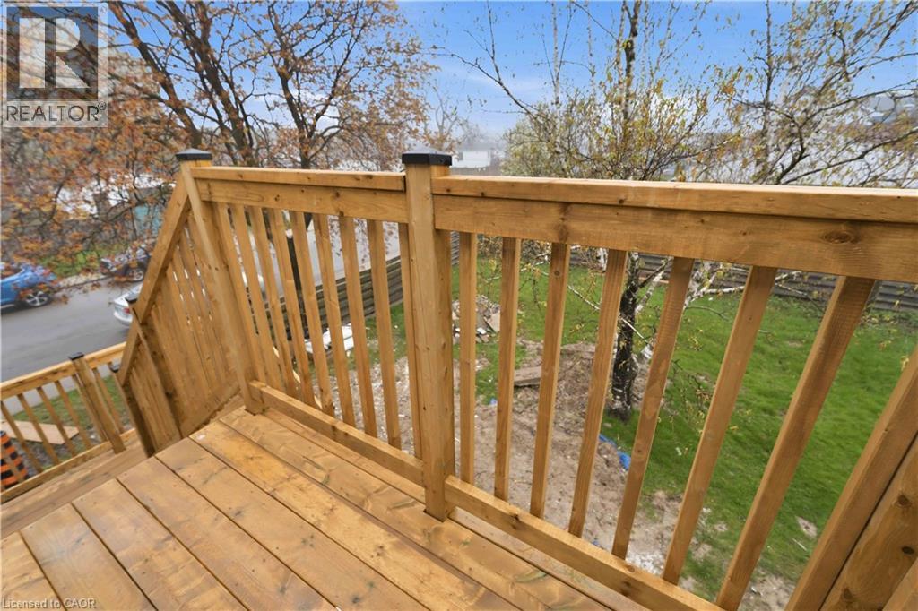 124 Mcelroy Road E Unit# 3 Property Photo 15