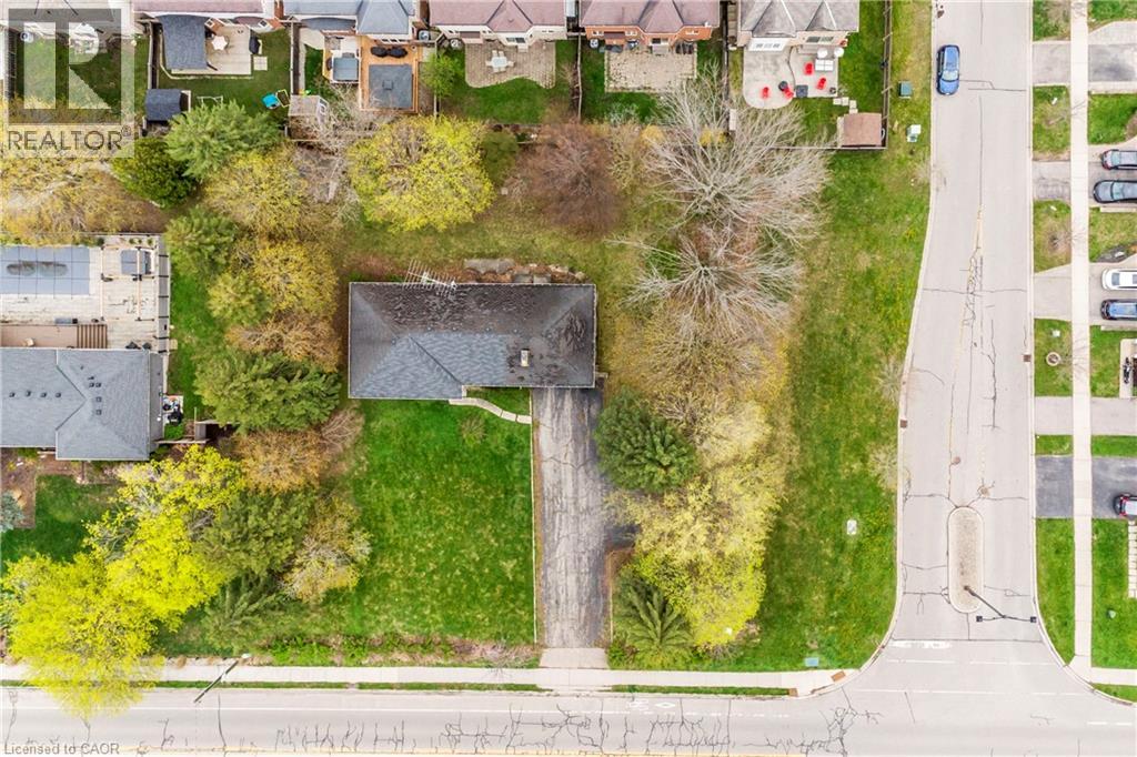 355 Guelph Avenue Property Photo 8