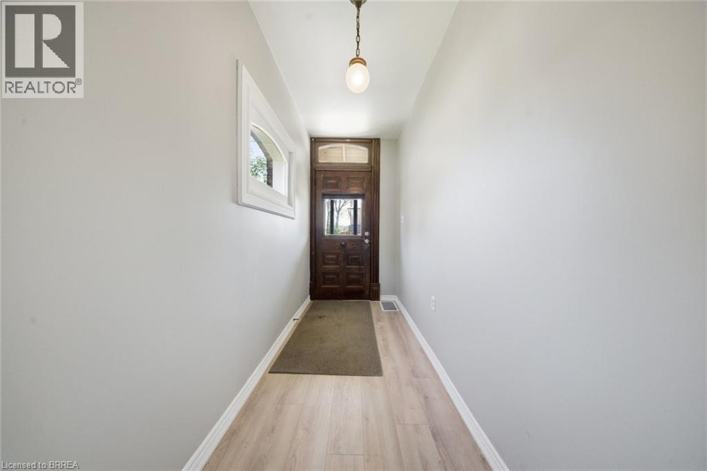 76 Brock Street Property Photo 4