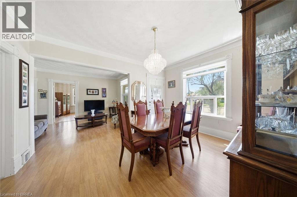 76 Brock Street Property Photo 8