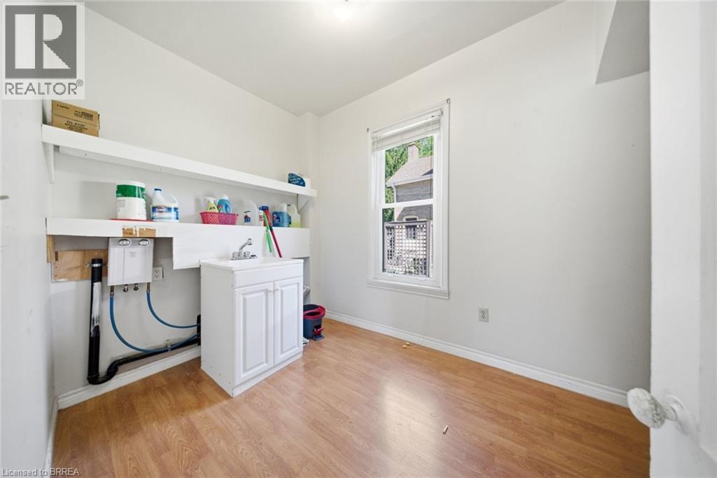 76 Brock Street Property Photo 11