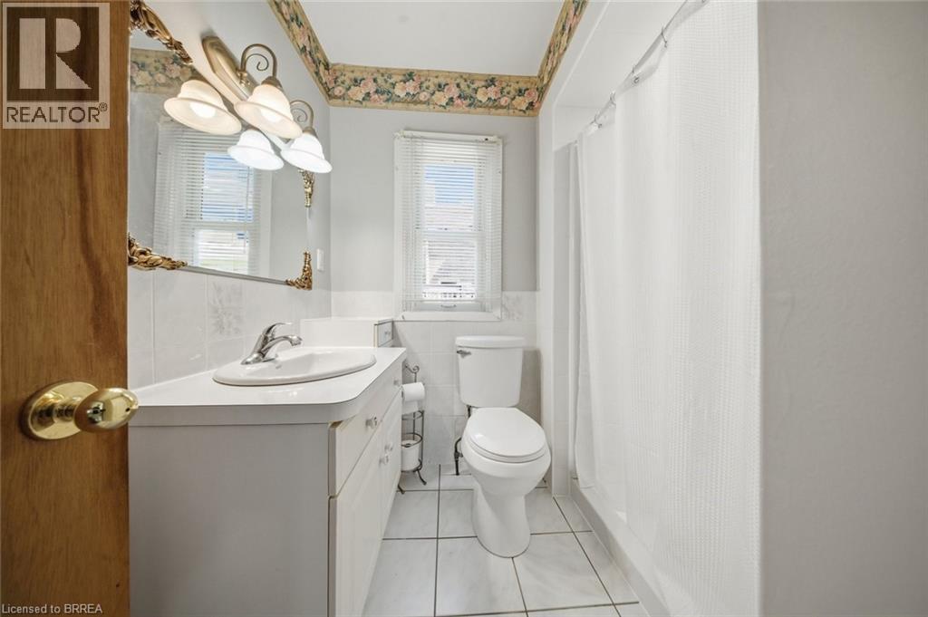 76 Brock Street Property Photo 13