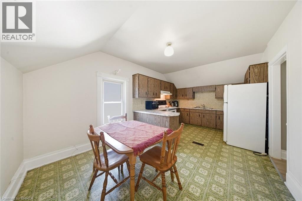 76 Brock Street Property Photo 14