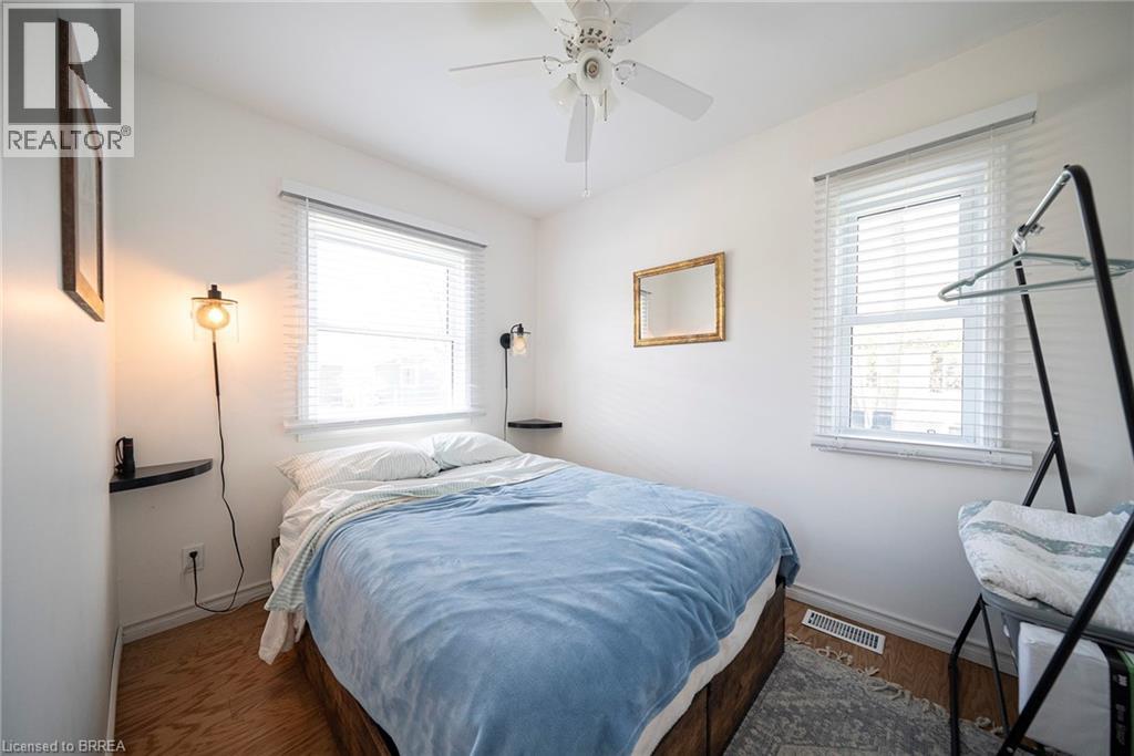 21 Ferris Street Property Photo 11