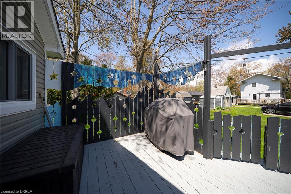 21 Ferris Street Property Photo 27