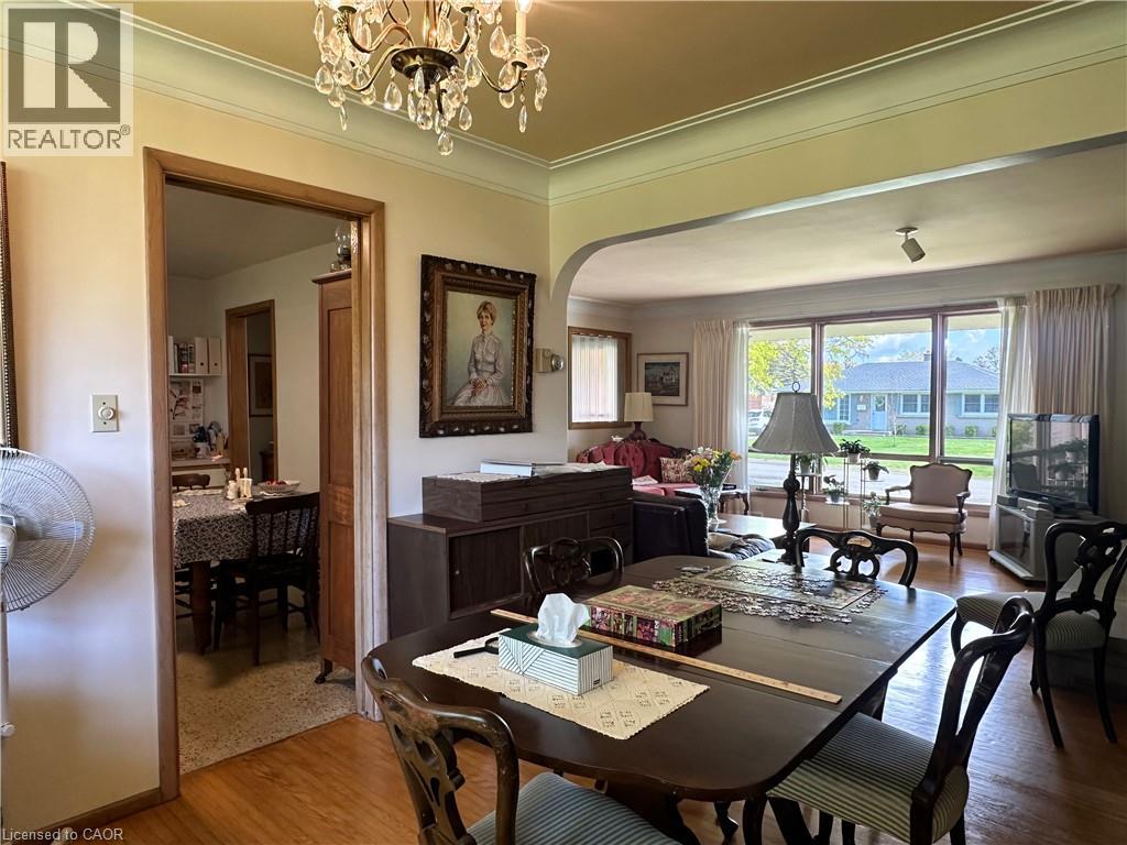 130 Gardiner Avenue E Property Photo 15