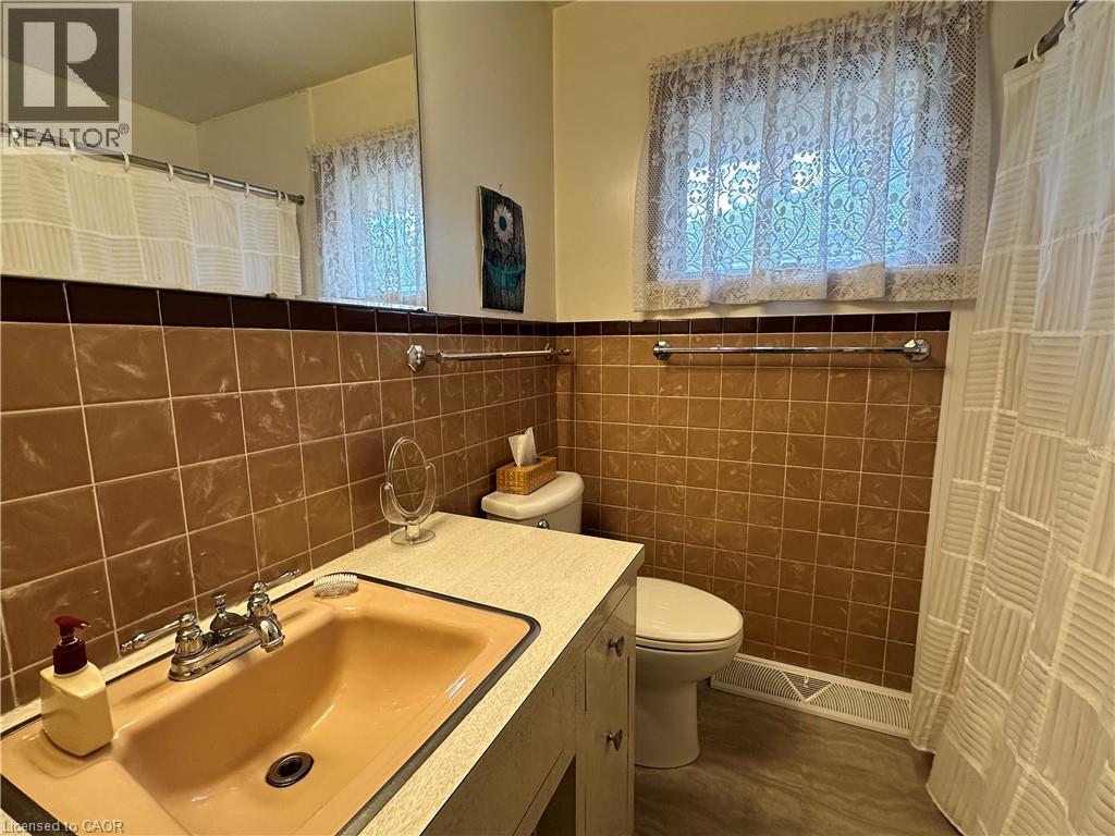 130 Gardiner Avenue E Property Photo 24