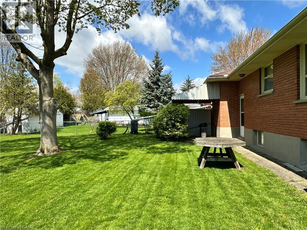 130 Gardiner Avenue E Property Photo 38