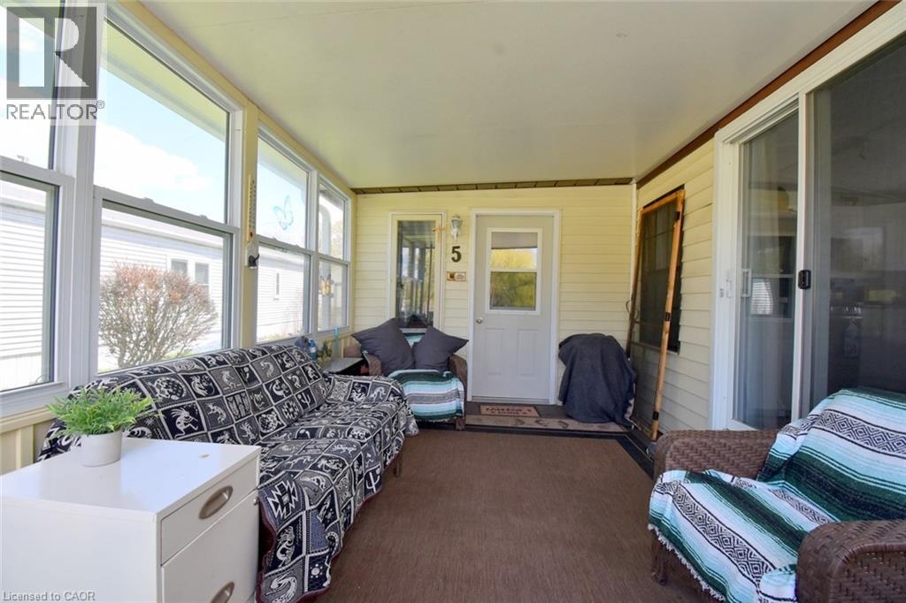 2490 Governors Road Unit# 5 Pondview Property Photo 8