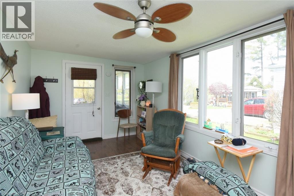 2490 Governors Road Unit# 5 Pondview Property Photo 9